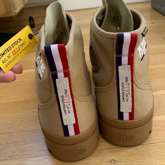 Limited Edition 🇫🇷 Palladium Sneakers  11US NEW - Picture 4 of 17